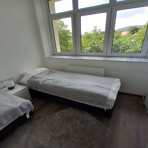 Se společnou kuchyňkou Pokoj pro 2 os. na poschodí