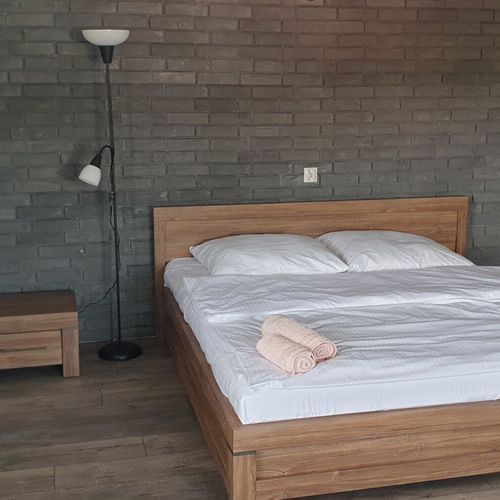 Apartament family cu vedere spre munte pentru 10 pers. (se inchirieaza doar integral)