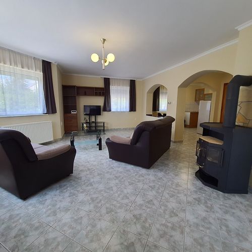 Apartament 4-osobowy na parterze z balkonem z 2 pomieszczeniami sypialnianymi