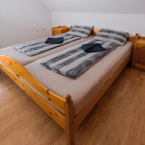 Rodinný Rekreační dům (jako celek) pro 8 os. s výhledem do dvora