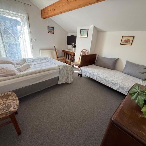 Apartament 4-osobowy z prysznicem z 2 pomieszczeniami sypialnianymi