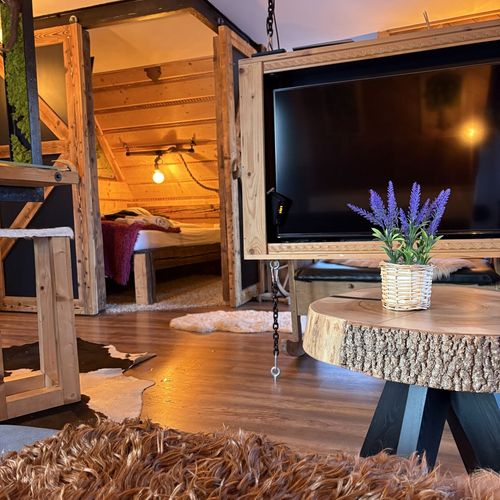 Apartament 6-osobowy na piętrze z widokiem na góry z 3 pomieszczeniami sypialnianymi