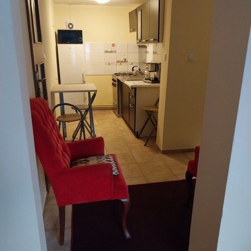 Apartament standard design cu 1 camera pentru 3 pers.