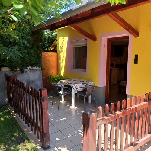 Apartament studio la parter cu 1 camera pentru 3 pers.