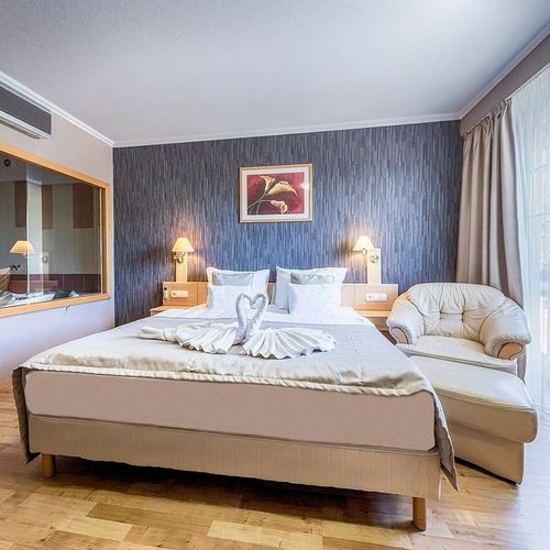 Superior Lux Pokoj s manželskou postelí (s možností přistýlky)