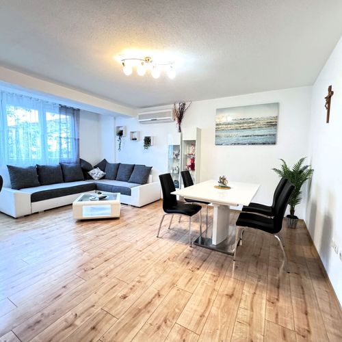 Apartament 4-osobowy z balkonem tV z płaskim ekranem z 2 pomieszczeniami sypialnianymi