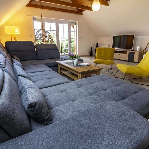 Apartman s vanou s vlastní kuchyňkou pro 12 os. se 4 ložnicemi (s možností přistýlky)