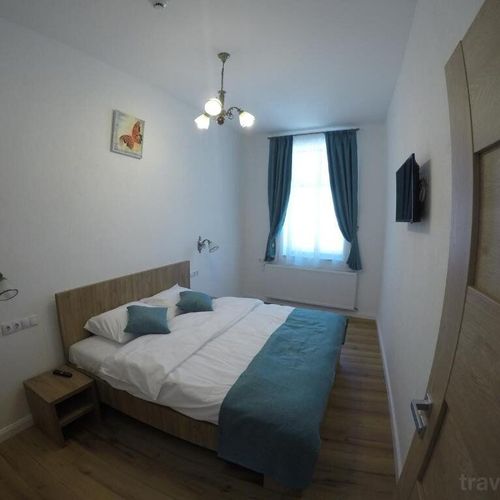 Camera dubla la etaj întreaga unitate