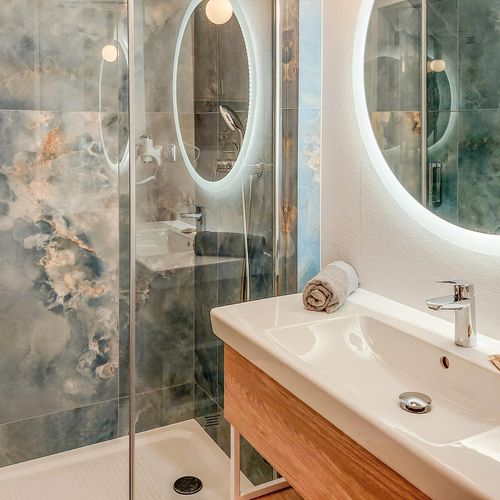 Apartament pentru 4 pers. (se inchirieaza doar integral)