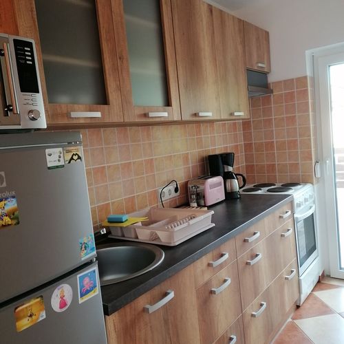 Apartament la mansardă cu terasă cu 3 camere pentru 5 pers. (se poate solicita pat suplimentar)