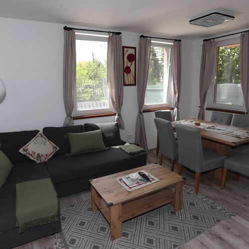 Rodinný Apartman pro 6 os. se 3 ložnicemi přízemní