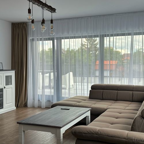 Apartament 6-osobowy Komfort z tarasem z 3 pomieszczeniami sypialnianymi
