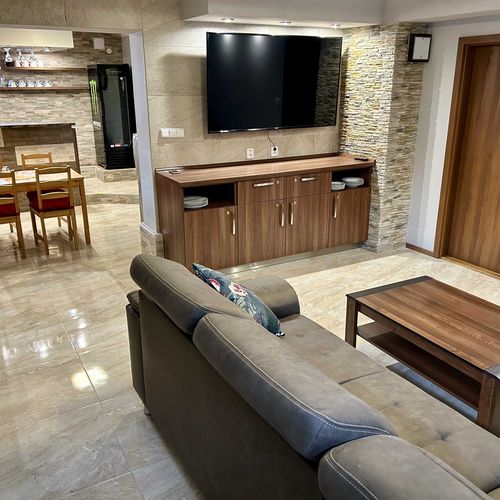 Apartament cu duș cu chicinetă proprie cu 2 camere pentru 4 pers.
