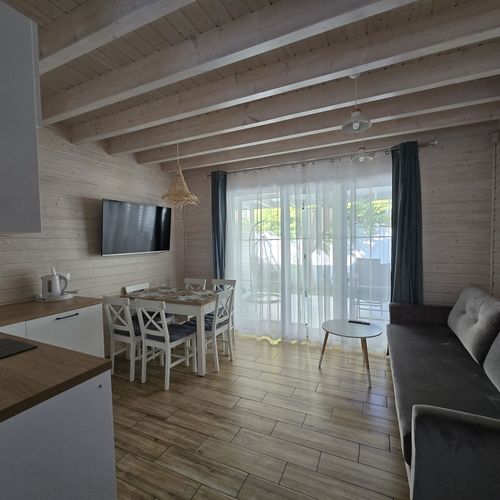 Domek całoroczny 7-osobowy z łazienką z tarasem