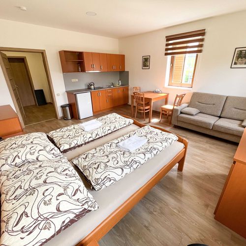 Apartman se sprchou s vlastní kuchyňkou pro 2 os. (s možností přistýlky)