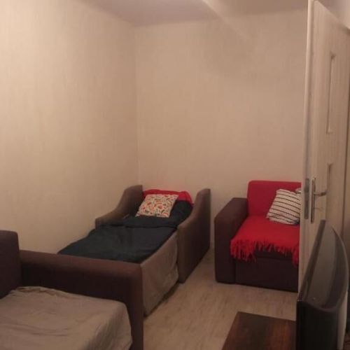 Apartament la etaj cu balcon cu 2 camere pentru 4 pers. (se poate solicita pat suplimentar)