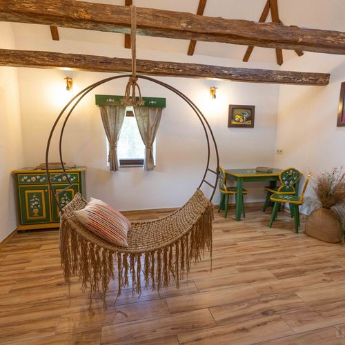 Casa rustică pentru 5 pers. (se inchirieaza doar integral)