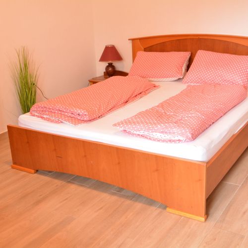 Apartament cu baie cu bucătărie proprie cu 1 camera pentru 3 pers.