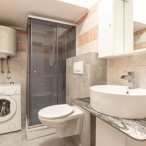 Apartament pentru 6 pers. (se inchirieaza doar integral)