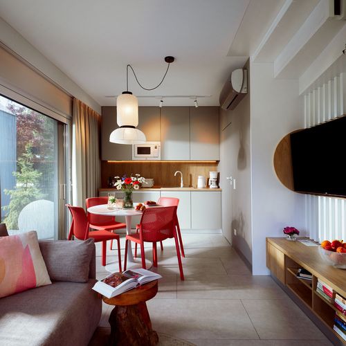 Bungalow deluxe cu vedere spre grădină pentru 6 pers. (se inchirieaza doar integral)