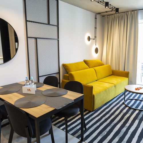 Apartament premier la etaj cu 2 camere pentru 4 pers.