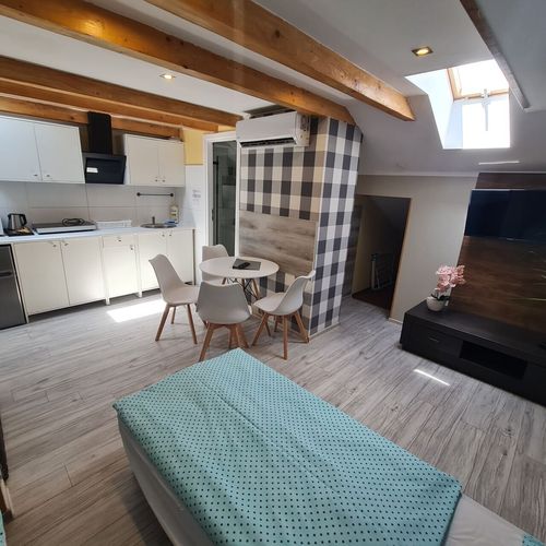 Apartman s klimatizací s vlastní kuchyňkou pro 4 os. se 2 ložnicemi