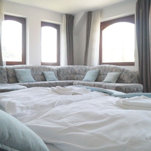 Apartament cu aer condiționat cu vedere spre pădure cu 2 camere pentru 4 pers.