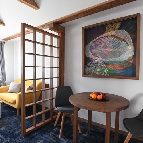 Apartman se sprchou s vlastní kuchyňkou s manželskou postelí s 1 ložnicí