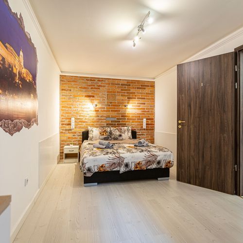 Apartament confort la parter pentru 7 pers. (se inchirieaza doar integral)