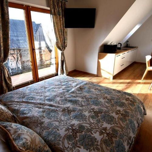 Apartament 2-osobowy z balkonem (możliwa dostawka)