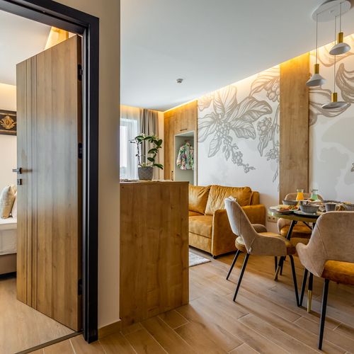 Apartament cu bucătărie proprie cu 1 camera pentru 2 pers. (se poate solicita pat suplimentar)