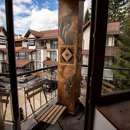 Camera dubla superior cu balcon