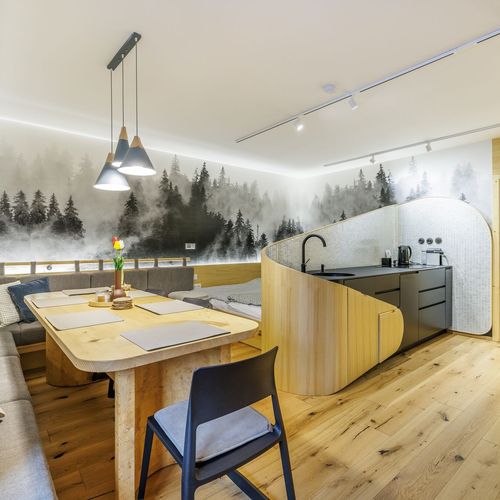 Apartman se sprchou s privátní koupelnou mimo apartmán pro 4 os. se 2 ložnicemi