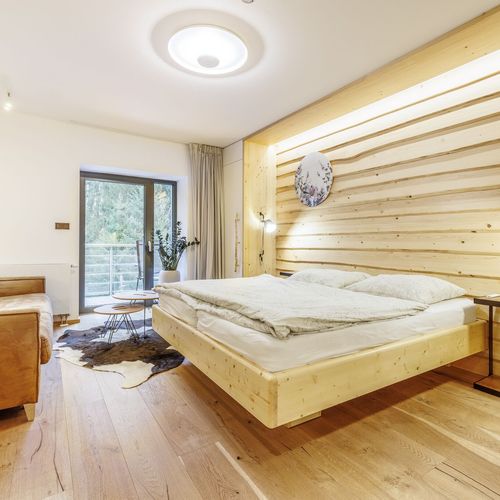 Apartman se sprchou s privátní koupelnou mimo apartmán pro 4 os. s 1 ložnicí