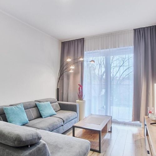 Apartament 4-osobowy na piętrze z balkonem z 2 pomieszczeniami sypialnianymi