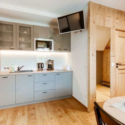 Apartament 4-osobowy na piętrze z balkonem