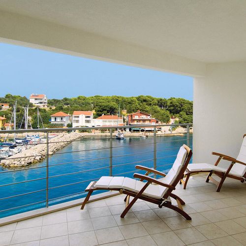 Camera twin cu balcon cu vedere spre mare