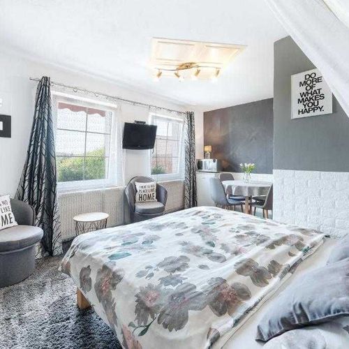 Apartman se sprchou s vlastní kuchyňkou pro 4 os. (s možností přistýlky)
