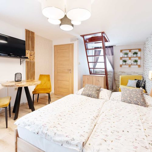 Apartman se sprchou s vlastní kuchyňkou pro 4 os. (s možností přistýlky)