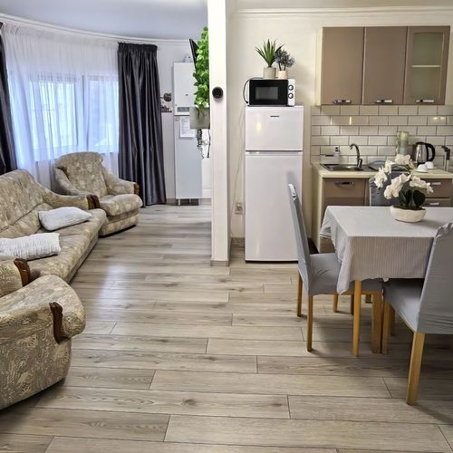 Apartament vilă la etaj cu 2 camere pentru 4 pers.