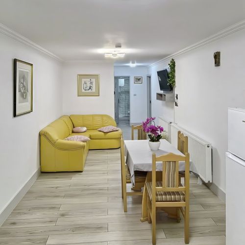 Apartament la etaj cu 2 camere pentru 6 pers.