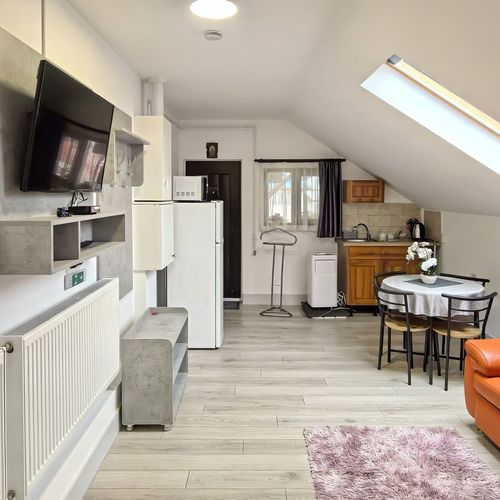 Apartament mansardă la mansardă cu 2 camere pentru 4 pers.