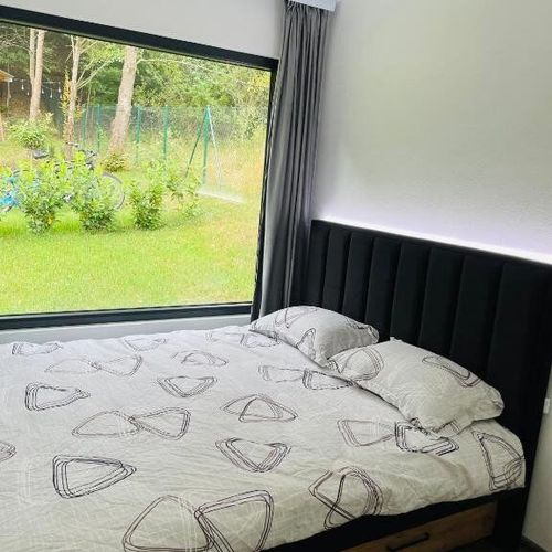 Bungalow pentru 4 pers. (se inchirieaza doar integral)