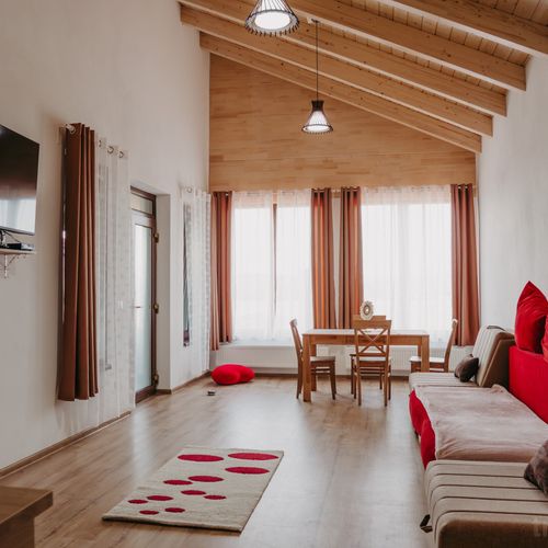 Vip Apartman s privátní koupelnou mimo apartmán pro 8 os. se 2 ložnicemi