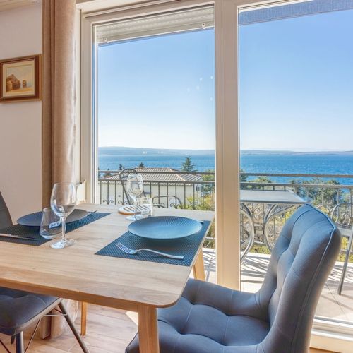 Apartament cu vedere spre mare d cu 1 camera pentru 2 pers.