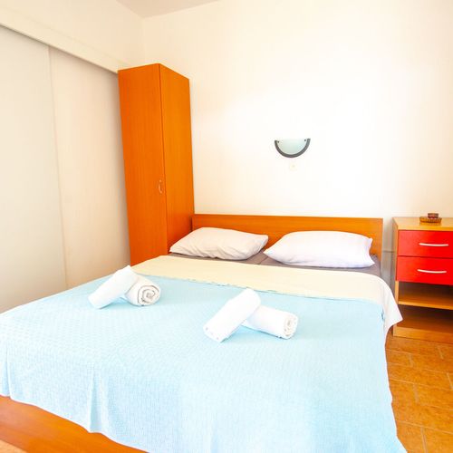 Apartament studio lângă piscină cu 1 camera pentru 2 pers.