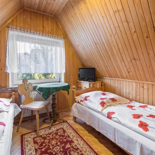 Apartament 4-osobowy z 2 pomieszczeniami sypialnianymi (możliwa dostawka)