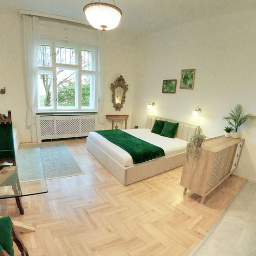 Apartament romantică cu panoramă pentru 4 pers. (se inchirieaza doar integral)