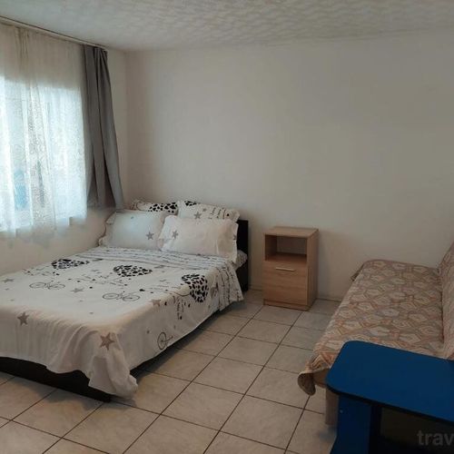 Camera tripla classic cu baie