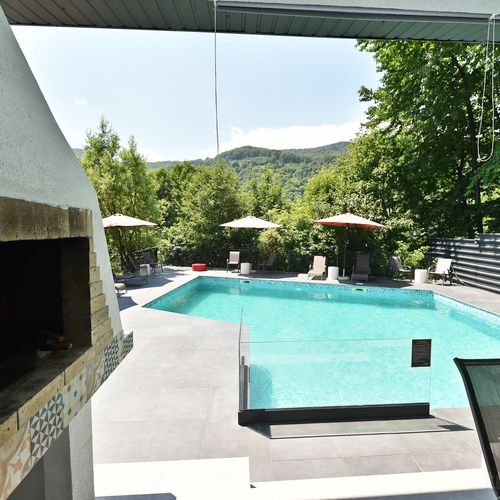 Bungalow pentru 4 pers. (se inchirieaza doar integral)